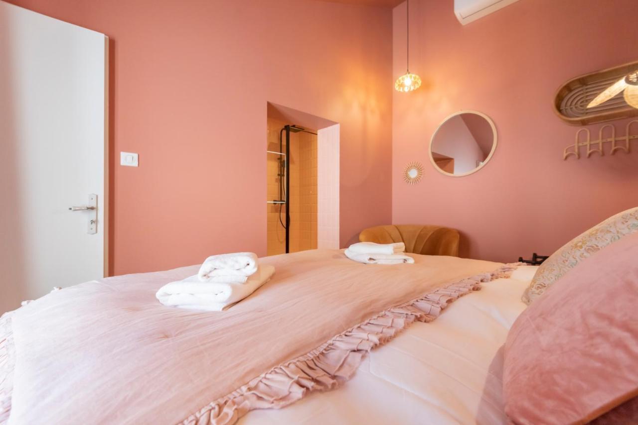 Le Vintage . Centre-Ville Macon . Atypique . Proche Gare . Wifi . Climatisation . Confortable . Luaran gambar