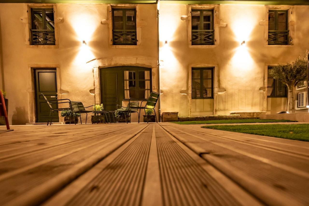 Le Vintage . Centre-Ville Macon . Atypique . Proche Gare . Wifi . Climatisation . Confortable . Luaran gambar