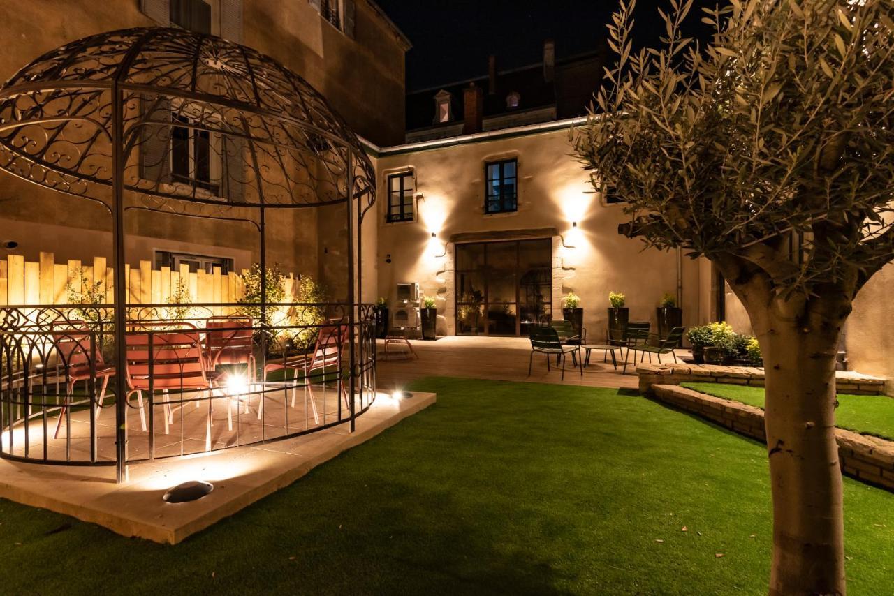Le Vintage . Centre-Ville Macon . Atypique . Proche Gare . Wifi . Climatisation . Confortable . Luaran gambar